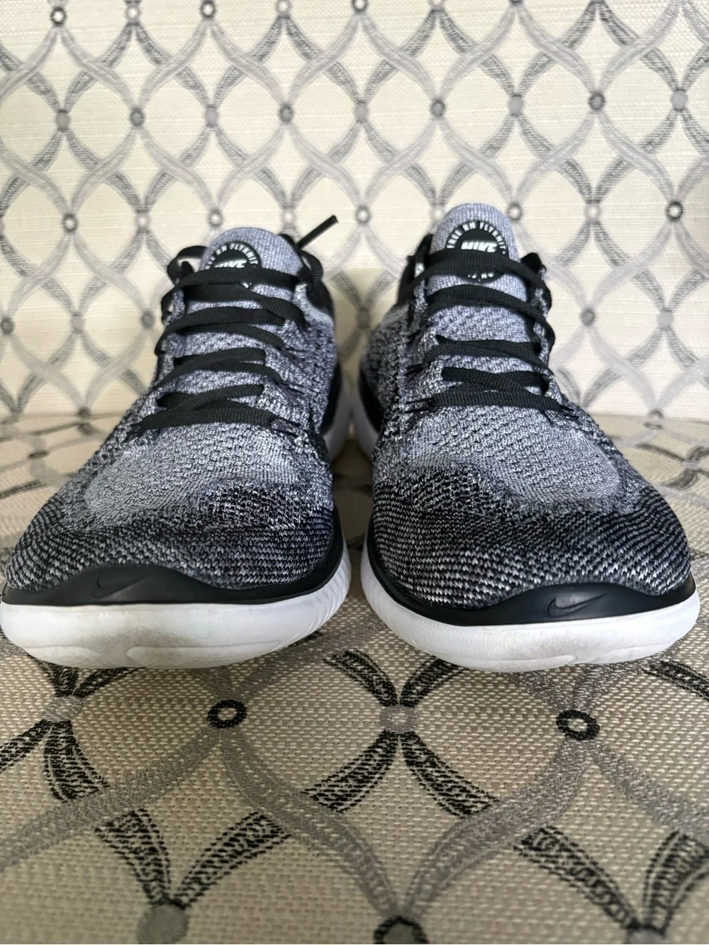 Mens 8 Nike Free RN Flyknit White Black Oreo Running Shoes Sneakers 942838-101